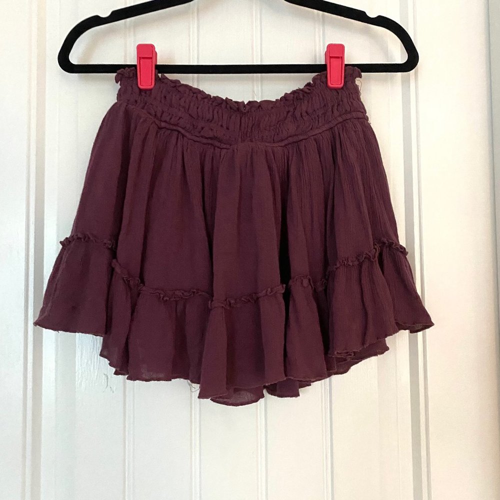 Flowy mini skirt